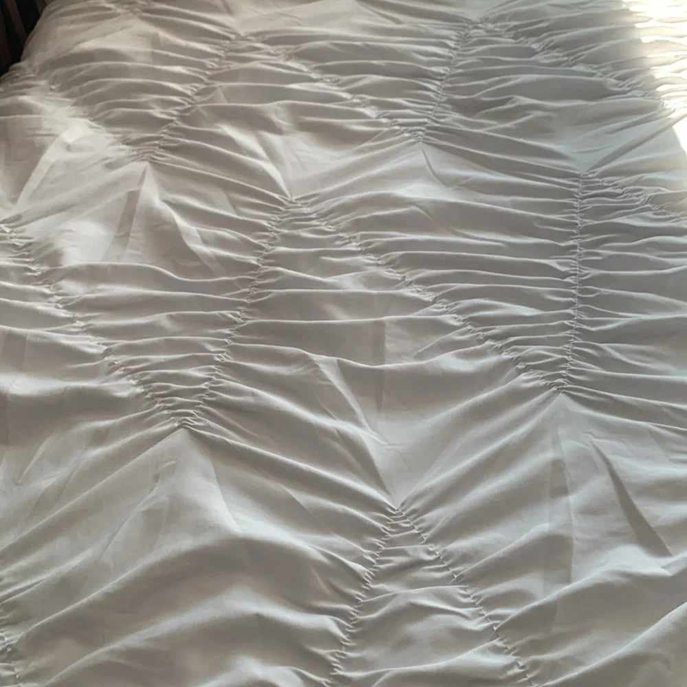 Pottery Barn Dorm Teen Light Gray Comforter Minimalist Bedding Whimsical Waves